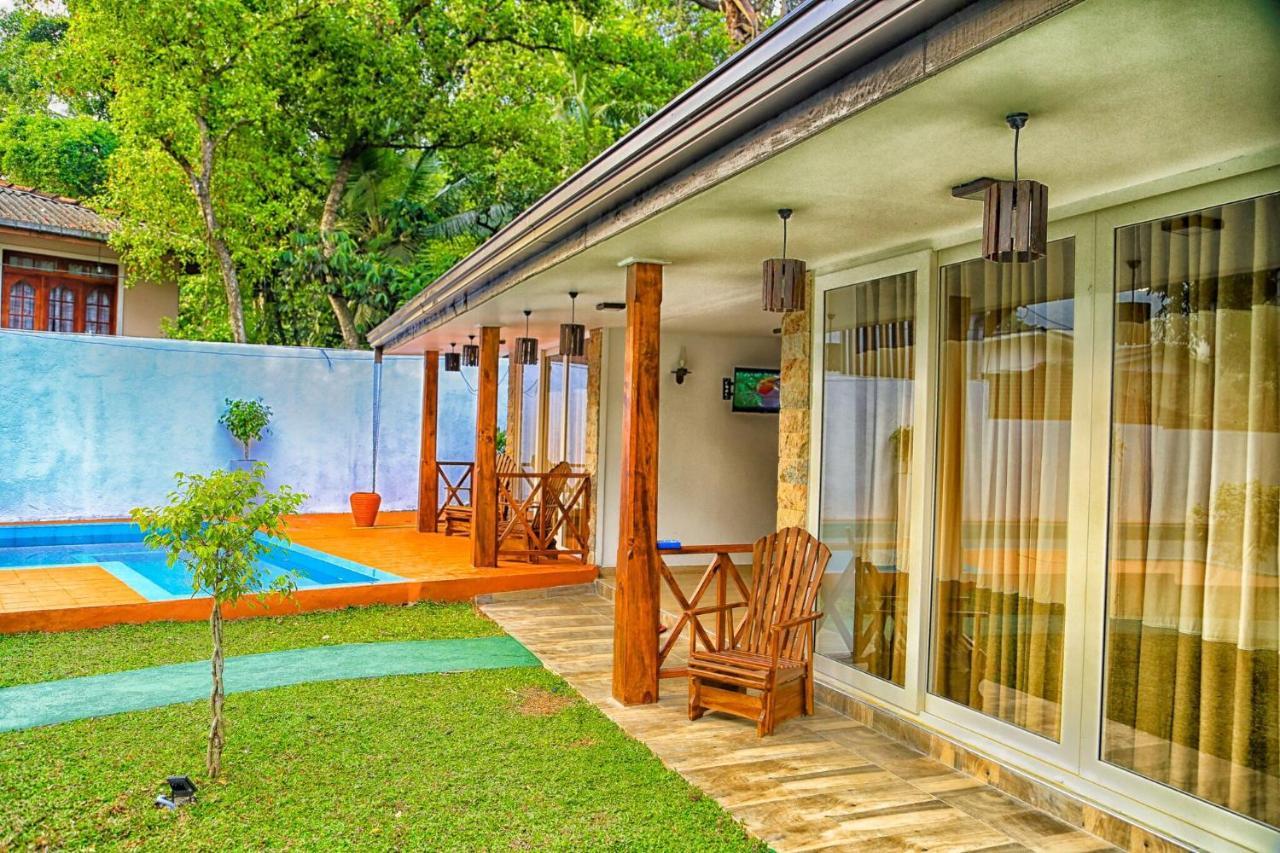 Villa Kandy Exterior photo